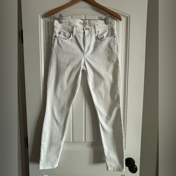 Gap Midrise True Skinny Ankle Jeans. White. Size 27. - Picture 5 of 9